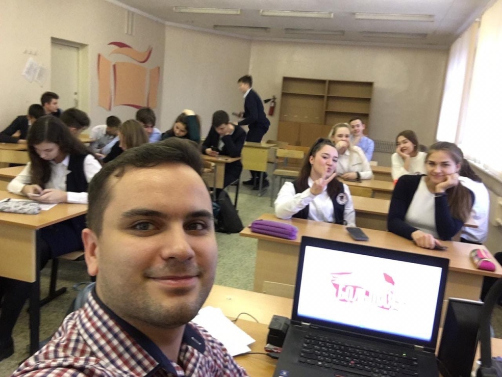 дмитрий мануйлов.jpg