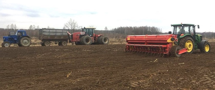 Сев моркови в ООО Козельские овощи.jpg