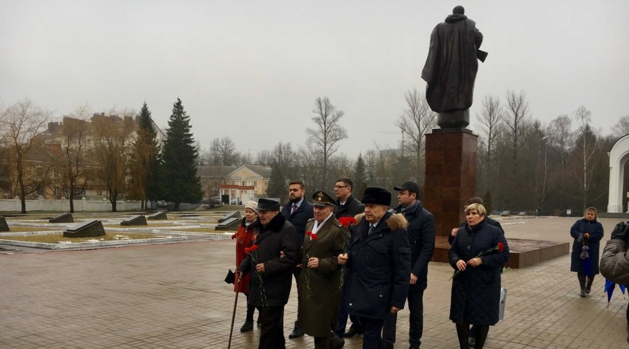 142509_157349.jpg 142509_157349.jpg