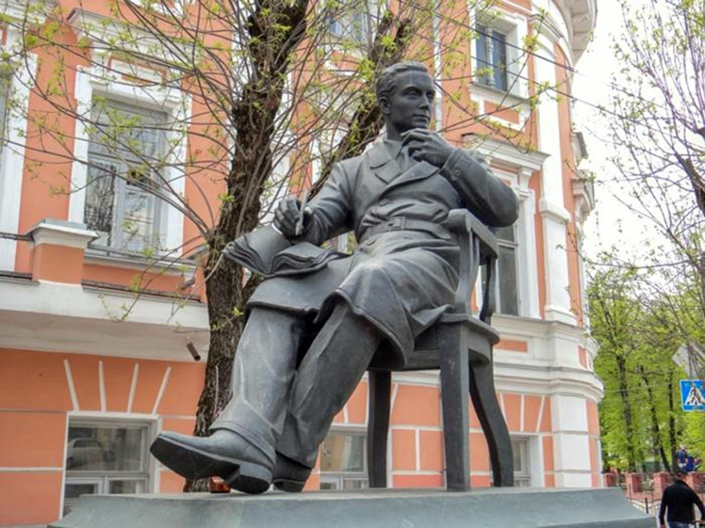 памятник АЛЧ_1.jpg