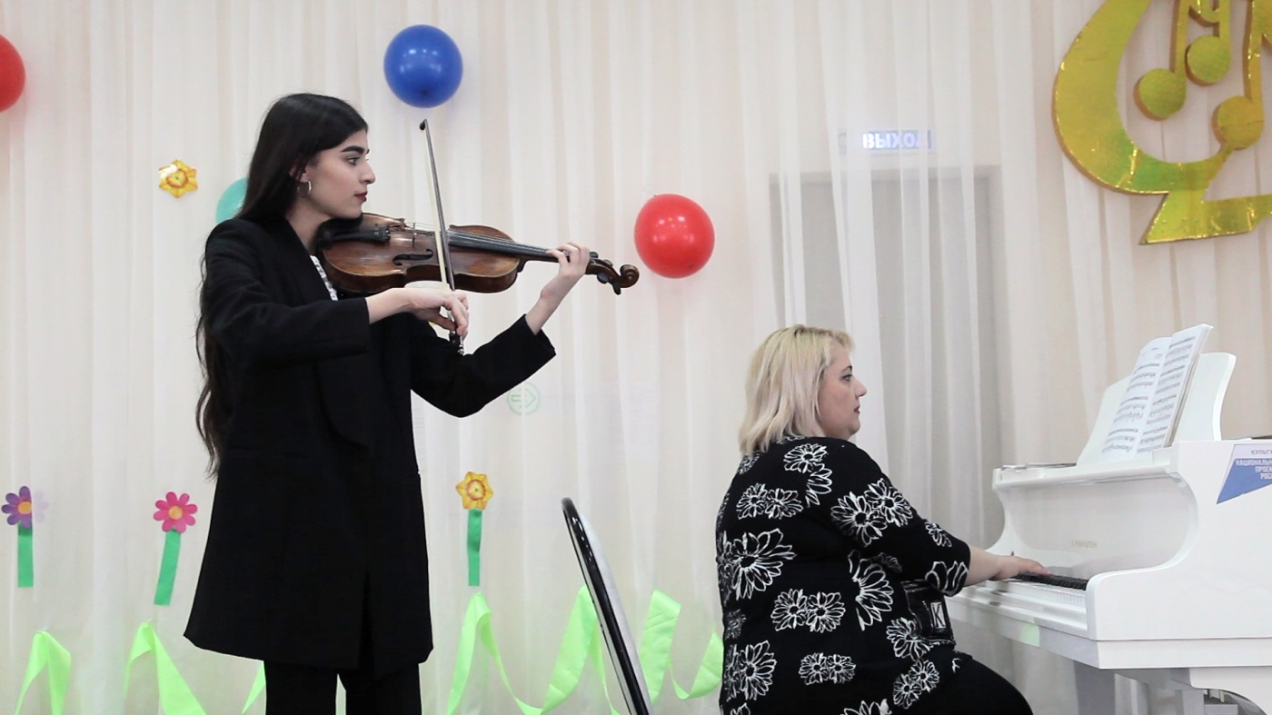 Гюзель_скрипка.jpg