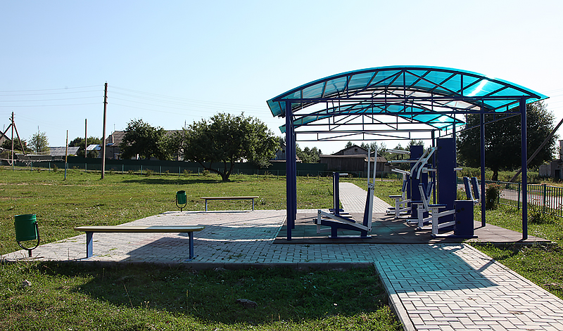 СПОРТПЛОЩАДКА В ЗАБОЛОТЬЕ.jpg