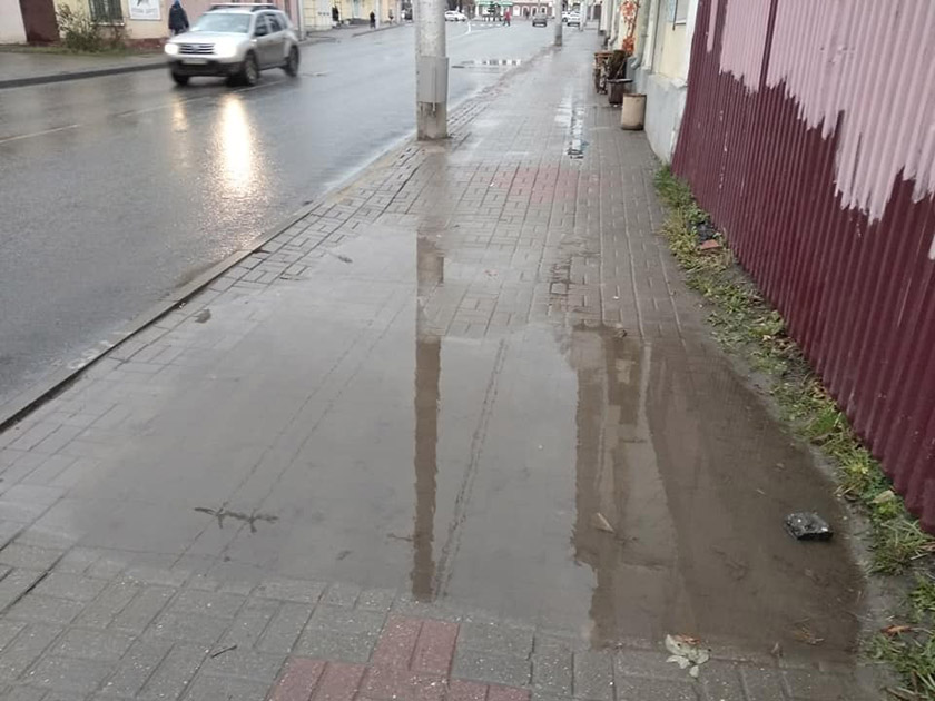 лужа на пушкина1.jpg