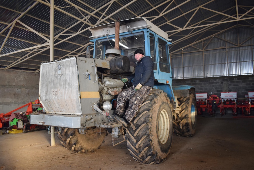 Техника ждет весны.JPG