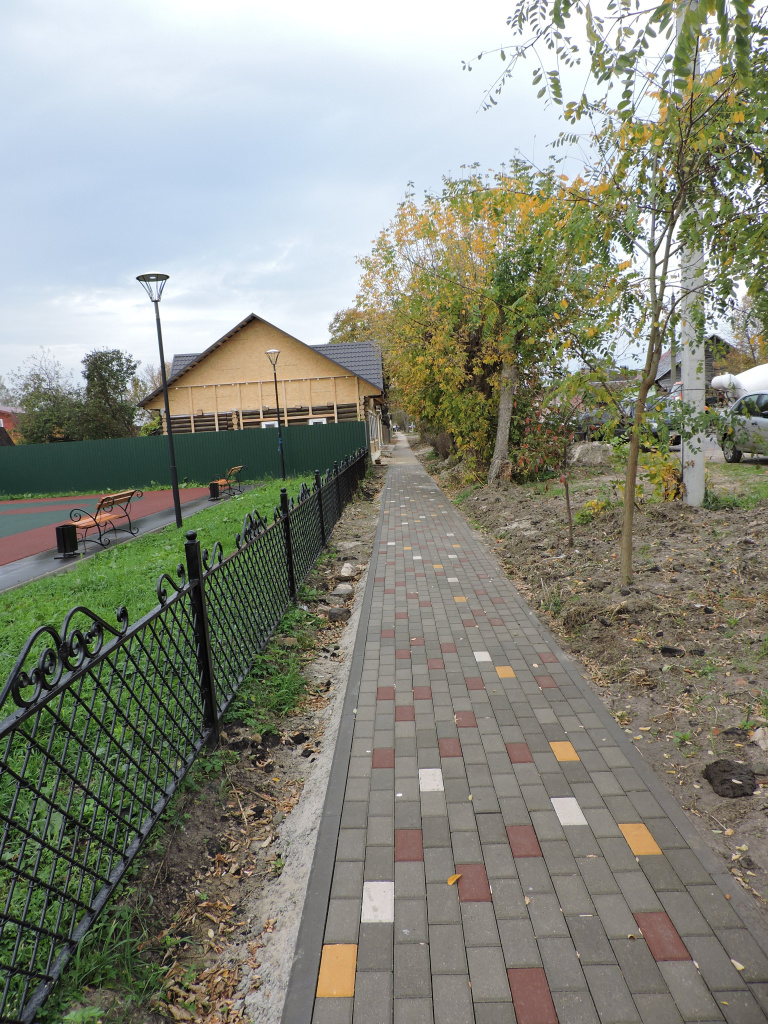 Новый тротуар в Перемышле .JPG
