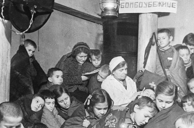 дети блокадного Ленинграда.jpg