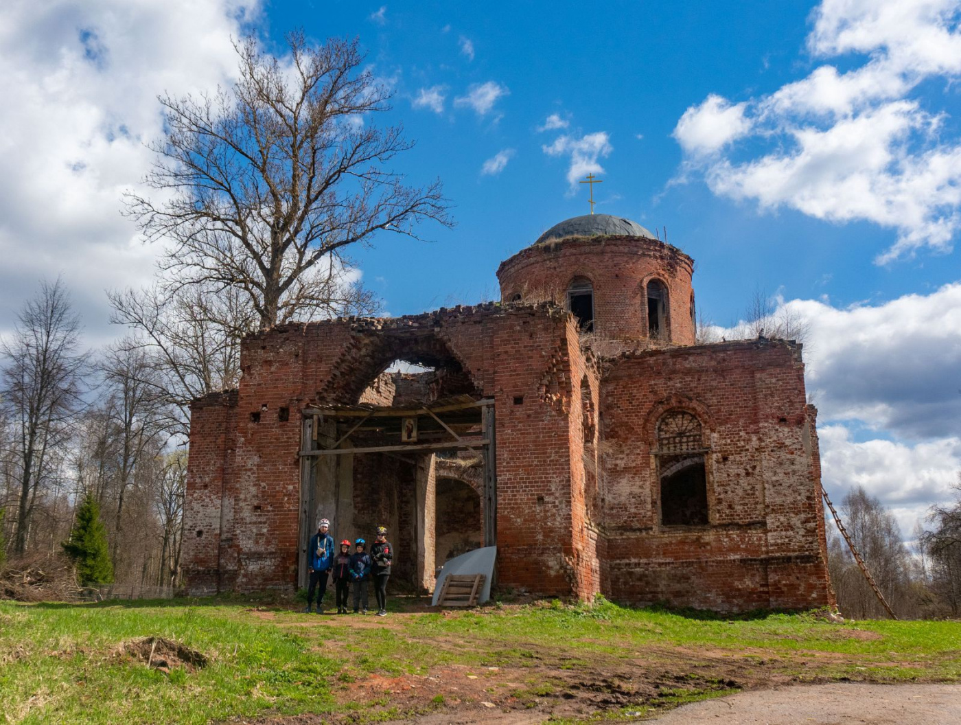 Церковь Архангела Михаила.jpg