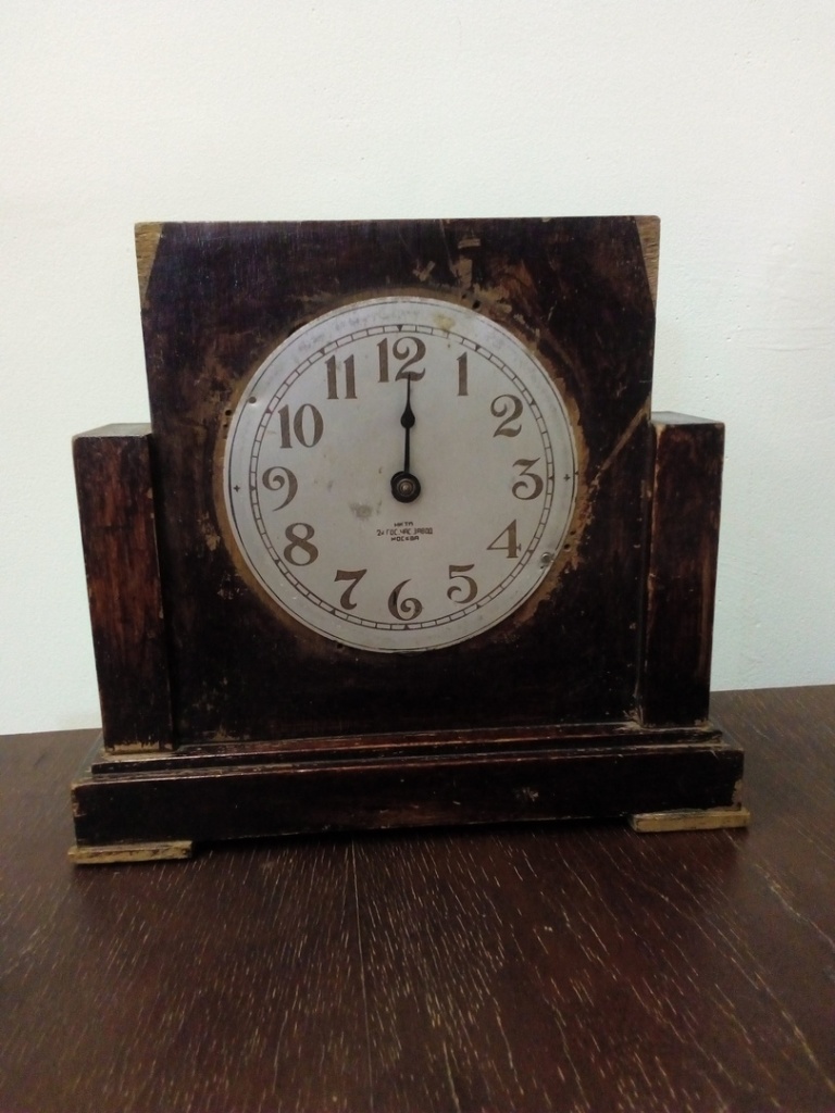 Часы из дома писателя.jpg