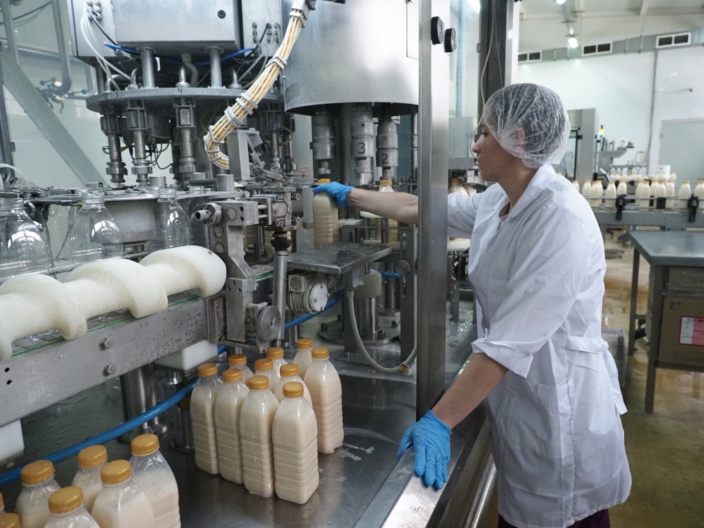 Линия розлива молока.JPG