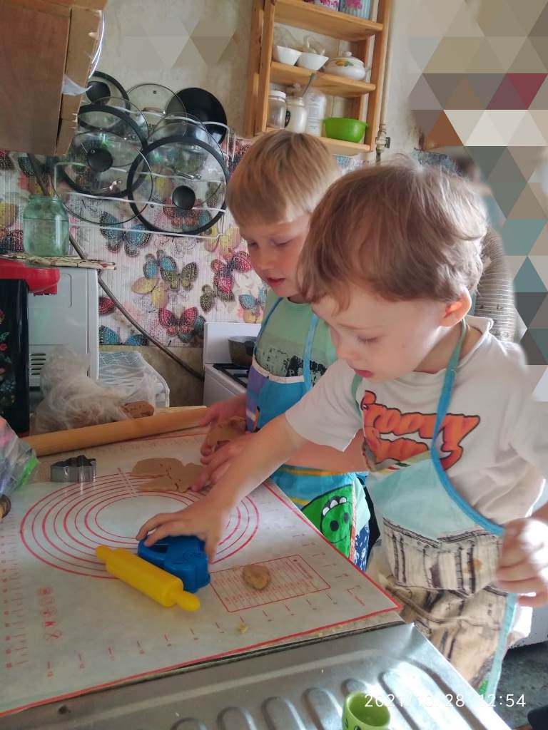 Сыновья-помощники Гергий и Степан.jpg