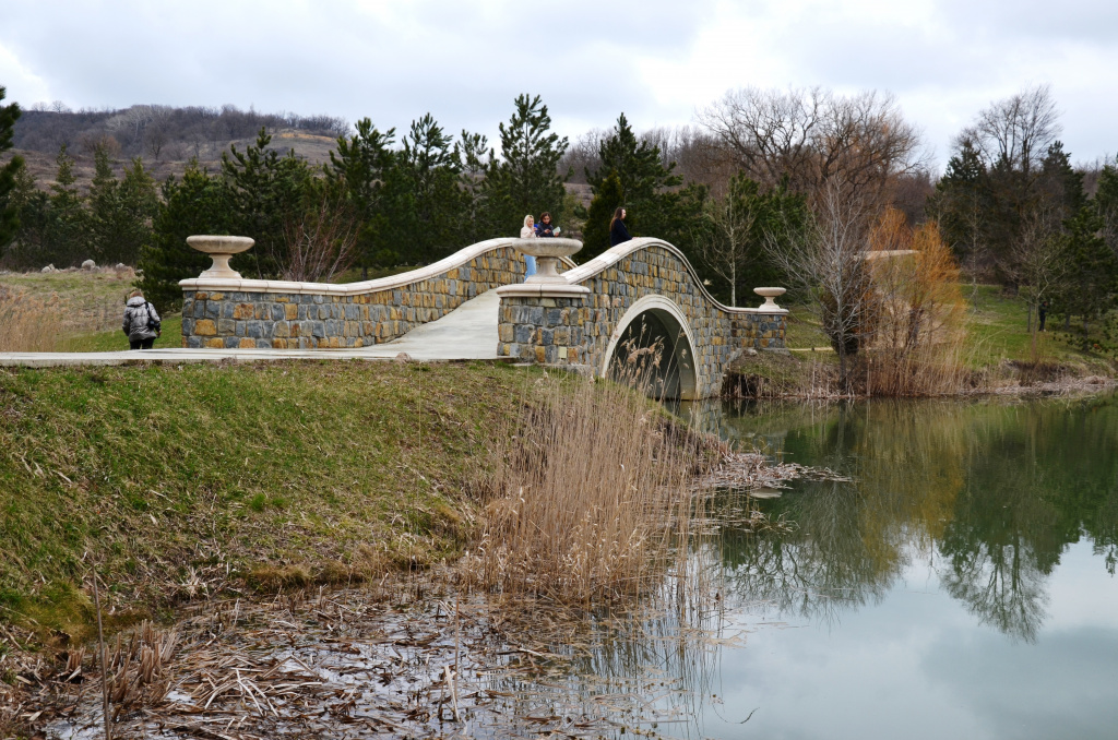 Долина Лефкадия. Мост Долголетия.JPG