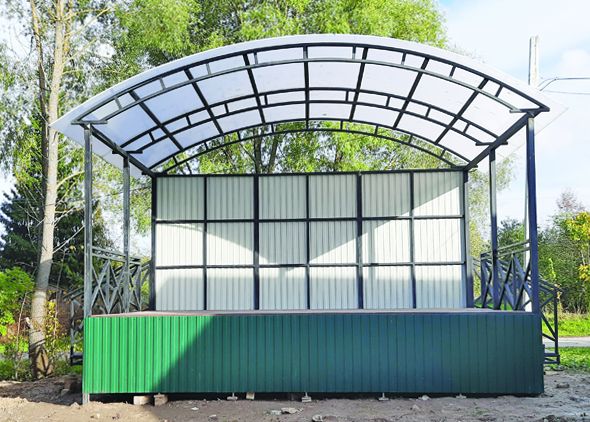 Уличная сцена в с. Макарово.jpg