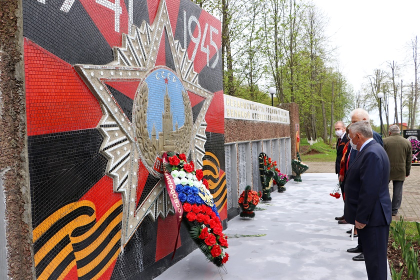 IMG_4889.jpg IMG_4889.jpg