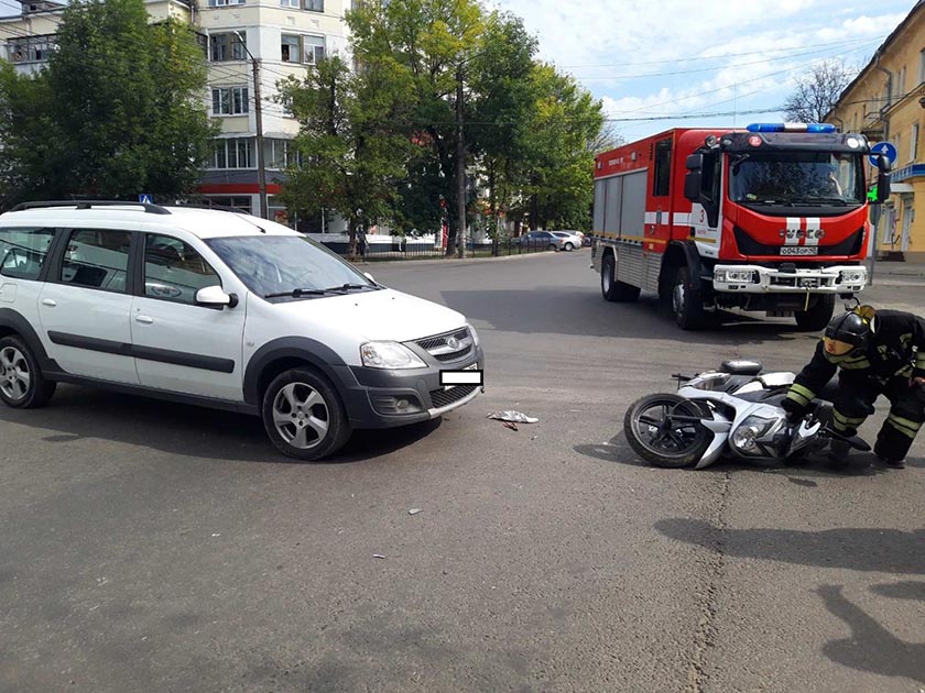 spasateli-mchs-prinimali-uchastie-v-likvidacii-dtp-v-g-kaluga-ul-puhova_15994720421086112012__2000x2000.jpg spasateli-mchs-prinimali-uchastie-v-likvidacii-dtp-v-g-kaluga-ul-puhova_15994720421086112012__2000x2000.jpg