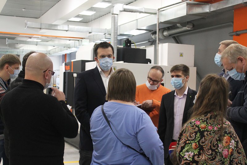 Калужских журналистов познакомили с производством завода Лассард.jpg