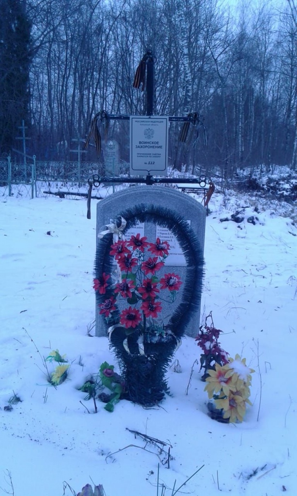 В селе Ловать и селе Милеево Хвастовичского района воинские захоронения находятся на территории гражданских кладбищ. Ловать.JPG