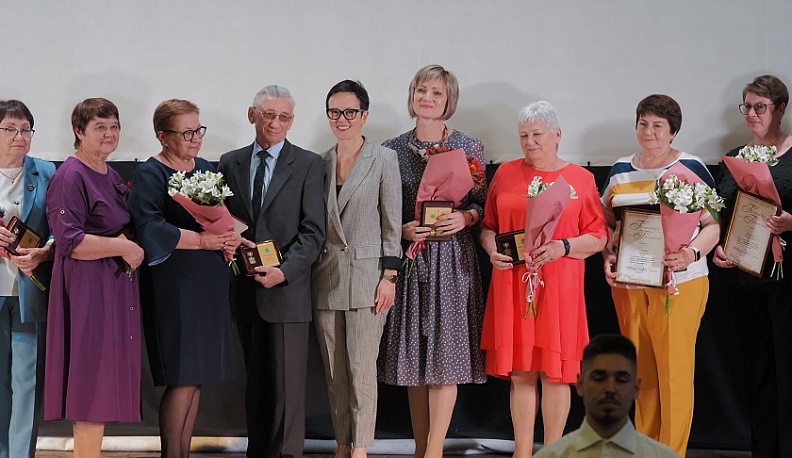 Медиков региона тепло поздравили с профессиональным праздником