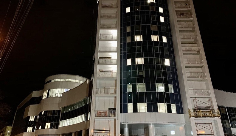 Владислав Шапша поручил отреставрировать «шарик» и открыть Дворец спорта ко Дню города