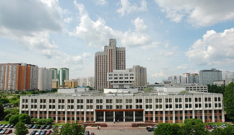 Врио губернатора пяти регионов России стали выпускники «школы губернаторов»