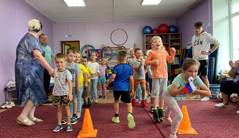 Ферзиковские дошкольники поучаствовали спортивных соревнованиях в День флага России