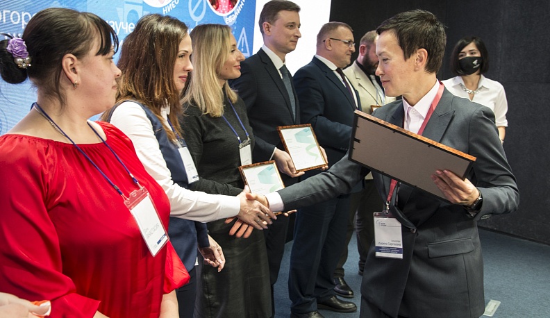 В Калуге наградили победителей и финалистов областного конкурса «Время лучших. Муниципалитеты»
