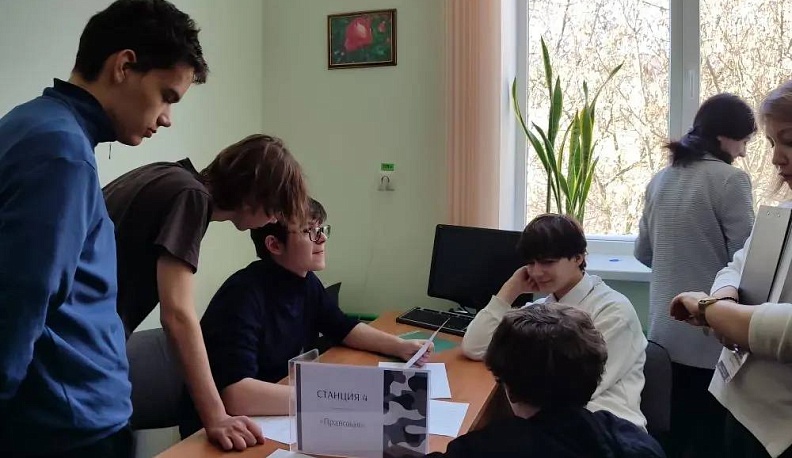 В преддверии Дня защитника Отечества в Калуге прошёл патриотический квест