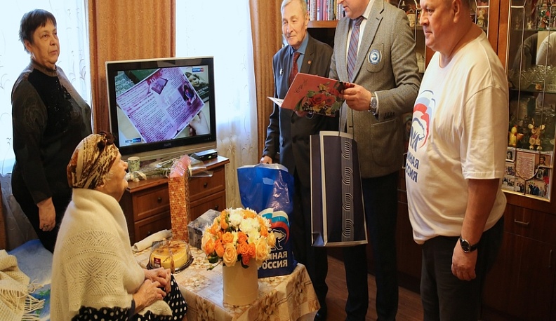 Калужанка Анна Козьменко отметила 104-й день рождения