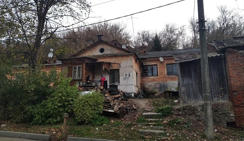 В Калуге снесут два дома на улице Набережной