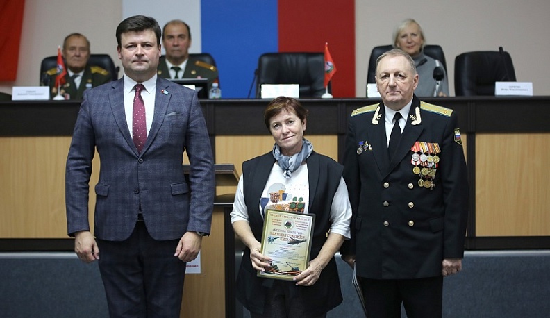 В Калуге наградили победителей патриотического конкурса «Память сильнее времени»