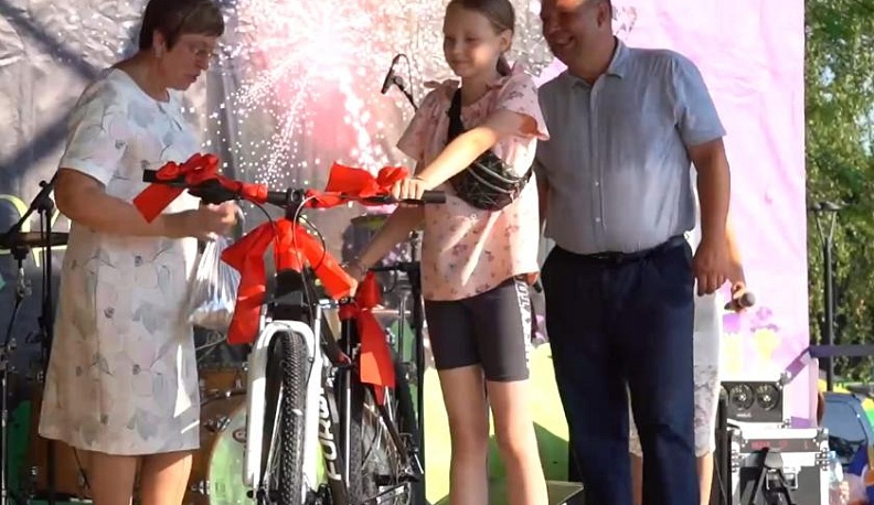 Город Жуков отметил четверть века