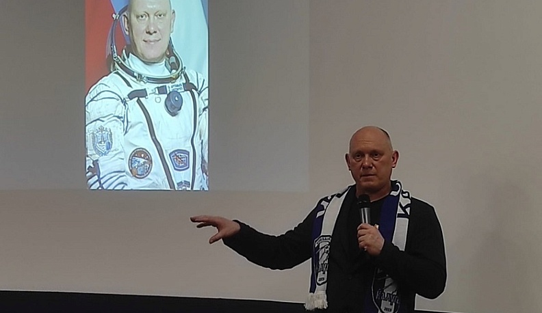 Космонавт Олег Артемьев в Калуге рассказал на кинофестивале «Циолковский» о жизни на орбите