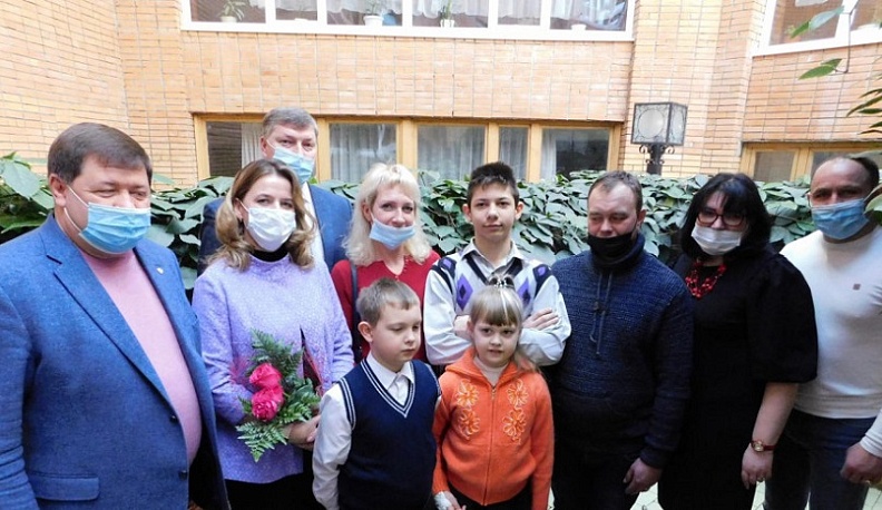 Ольга Коробова посетила детский центр в Кондрово