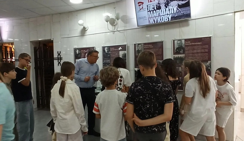  В Жуковском округе открылась выставка «Слава Угодчины»