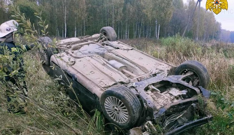 Под Малоярославцем в перевернувшемся Ford Mondeo пострадали четыре человека