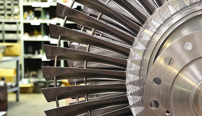 Анатолий Артамонов поздравил «Калужский турбинный завод» с юбилеем