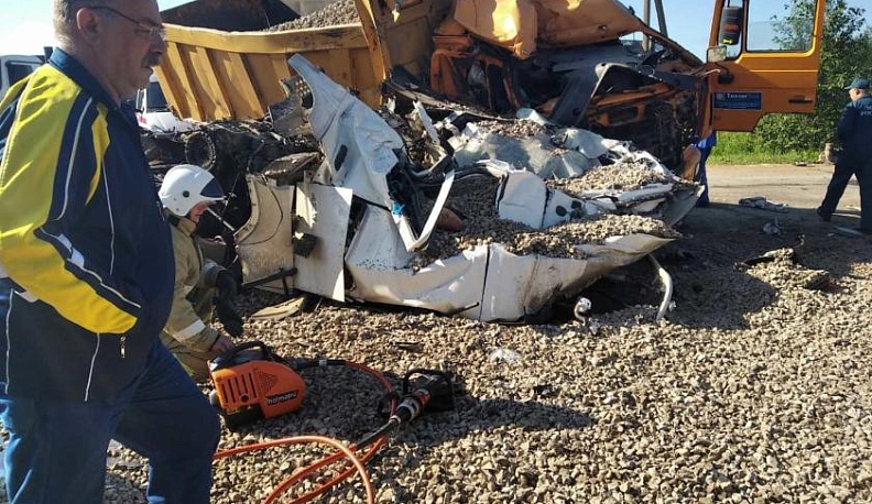 В Калужской области произошло жесткое ДТП с участием двух грузовиков