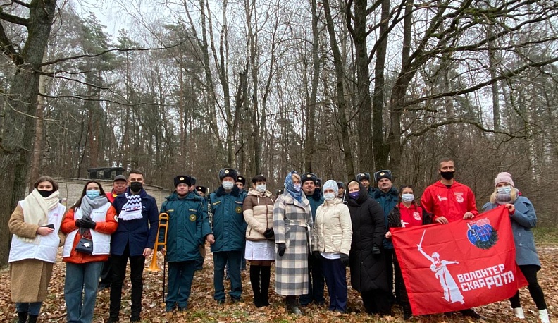 Волонтеры организовали праздничный концерт для врачей калужской больницы