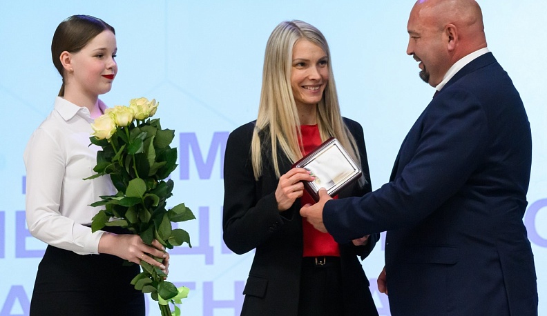 Медицинских работников Калужской области поздравили с профессиональным праздником