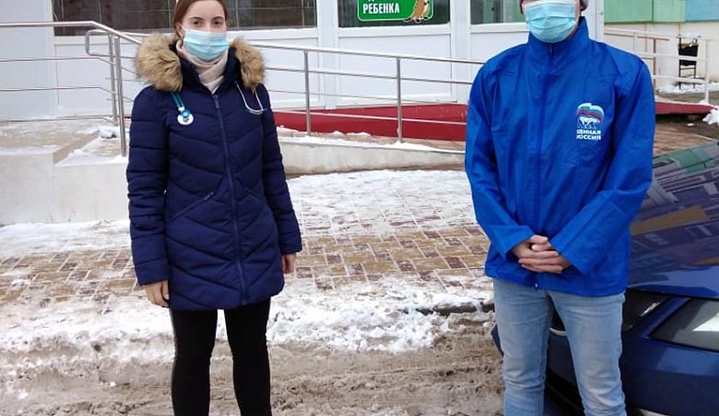 В Калуге волонтеры помогают детским врачам добраться до пациентов