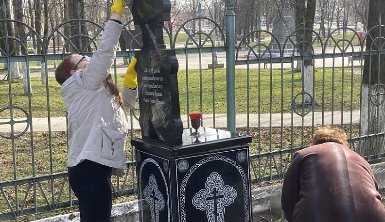 Жители Людинова приступили к уборке городских территорий