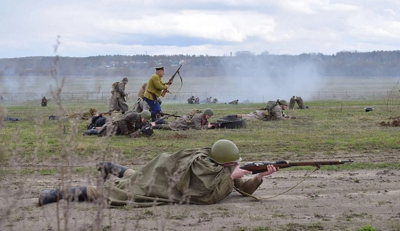 В Тарусе воссоздали битвы Великой Отечественной войны
