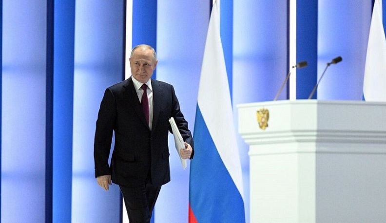 Владимир Путин поблагодарил добровольцев и волонтеров