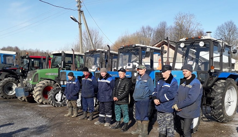В Ферзиковском районе прошел осмотр сельхозтехники