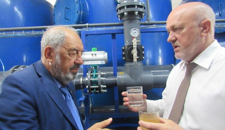 Как общественный контролёр в воду глядел