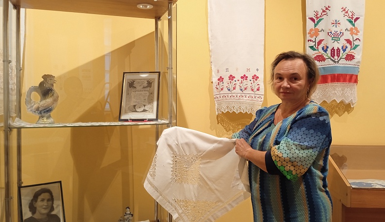 В Музее изобразительных искусств открылась выставка «Калужская городская вышивка» 