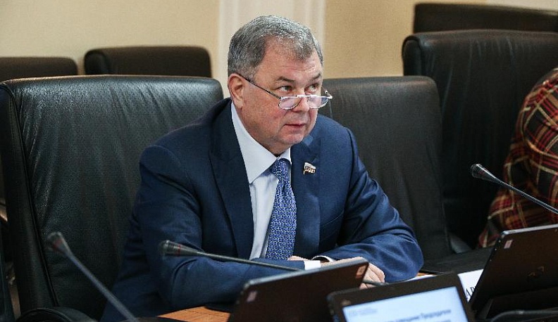 Анатолий Артамонов: «Нам предстоит большая работа в области финансового, бюджетного и налогового законодательства»