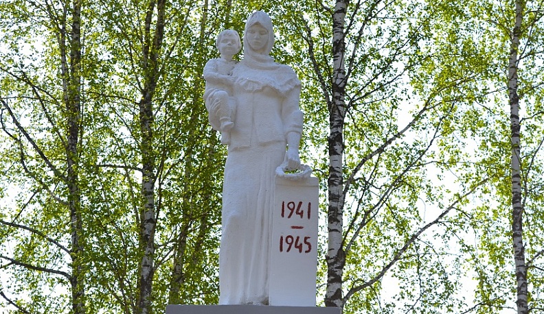 Кировчане посетили траурный митинг в деревне Дмитровка