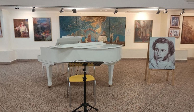 Для калужских студентов провели музыкальную экскурсию