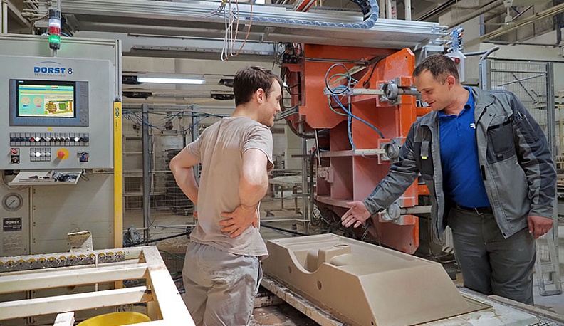 В цехе АО «Кировская керамика».