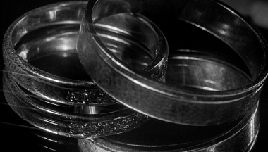 В Людинове местная жительница вступила в фиктивный брак